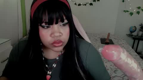 Snapshot of juicy_elenxx chatting on 01-18-26, 06:23 EleN online show from 01-18-26, 06:23