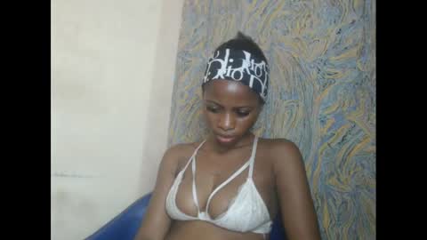 juicypiexx online show from 02-18-25, 01:21