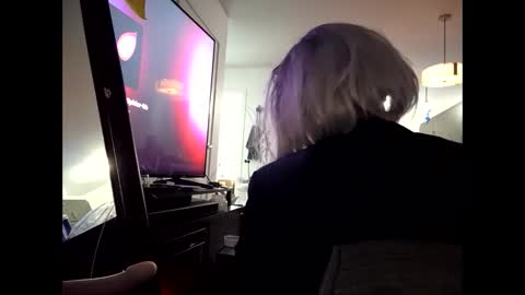 juicystraw online show from 10-27-25, 05:55