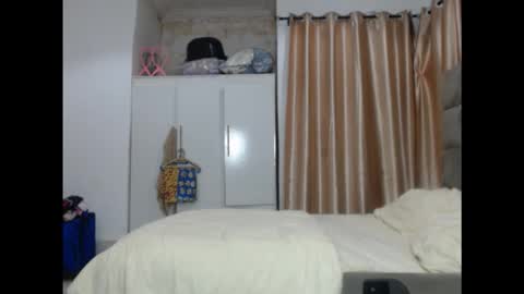 juicyxxxboobs online show from 02-17-26, 09:43