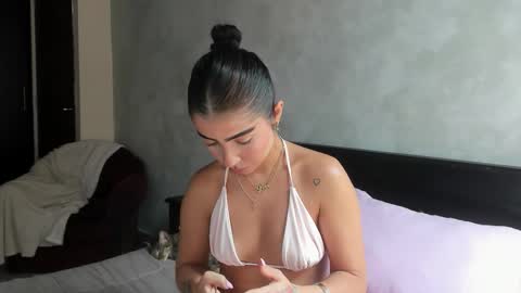 Snapshot of juieth_gv chatting on 11-06-25, 04:19 Andry but call me yulieth online show from 11-06-25, 04:19