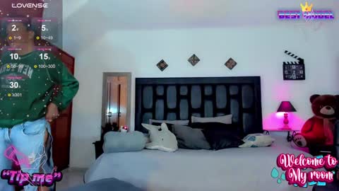 Jujubee online show from 02-01-25, 12:16