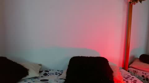 Jules and Gia online show from 12-30-24, 11:37