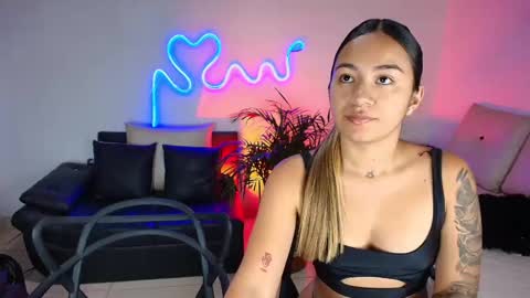 Jules and Gia online show from 02-17-25, 08:58