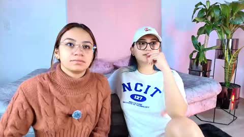 Jules and Gia online show from 09-25-25, 10:41