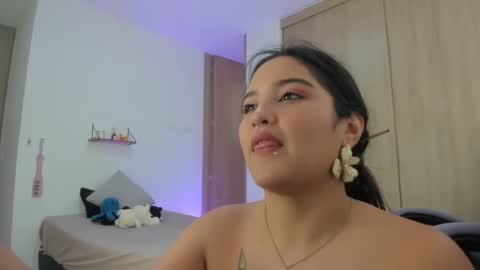 juli_santos_22 online show from 12-21-24, 07:27