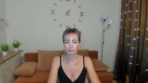 julia__cherry_ online show from 12-24-24, 09:55