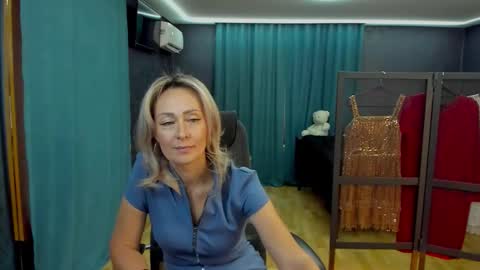 julia__cherry_ online show from 10-12-25, 12:26
