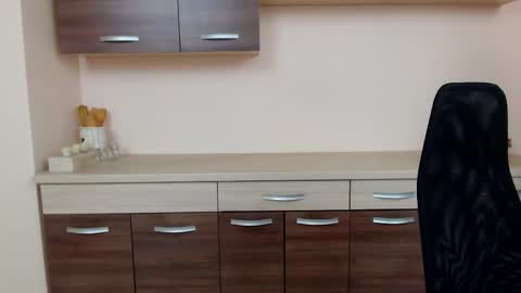 JuliaJae online show from 11-28-25, 07:00