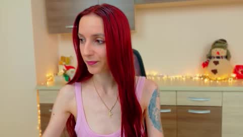 JuliaJae online show from 12-21-25, 06:42