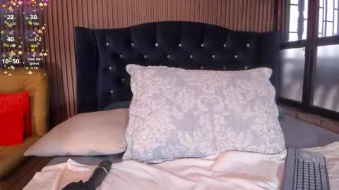 Snapshot of julia_dawson chatting on 01-15-26, 08:45 Julia online show from 01-15-26, 08:45