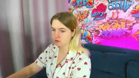 Julia Jips online show from 09-13-25, 12:10