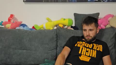 julia_official online show from 09-29-25, 08:24