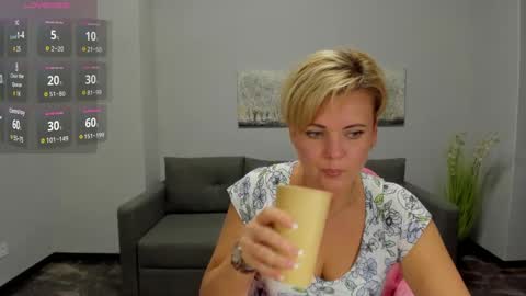 Julia online show from 12-06-24, 01:44