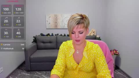 Snapshot of julia_wilsons chatting on 01-05-26, 05:27 Julia online show from 01-05-26, 05:27