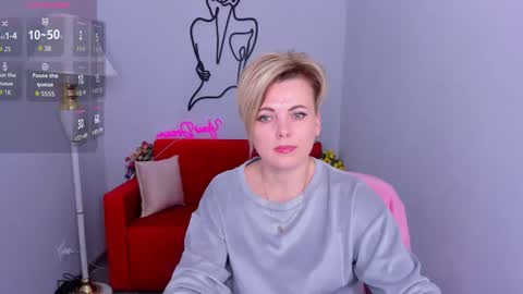 Snapshot of julia_wilsons chatting on 02-25-26, 07:07 Julia online show from 02-25-26, 07:07