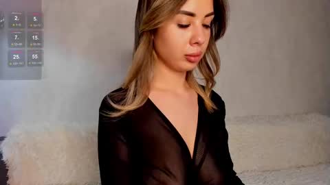 Molly online show from 03-08-25, 03:24