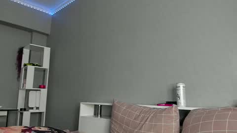 Julia -  online show from 03-01-25, 01:18