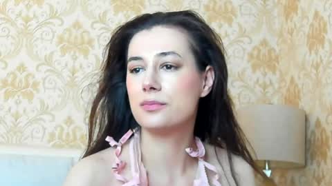 Snapshot of juliahunts chatting on 04-19-26, 04:12 JuliaHunt online show from 04-19-26, 04:12