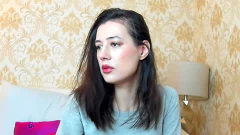 Snapshot of juliahunts chatting on 04-21-26, 04:30 JuliaHunt online show from 04-21-26, 04:30