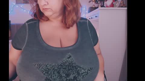 julialiones online show from 12-20-24, 08:45