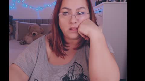 julialiones online show from 12-30-24, 05:13