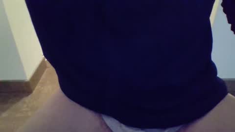 Snapshot of julian6446 chatting on 09-10-25, 02:28 julian6446 online show from 09-10-25, 02:28