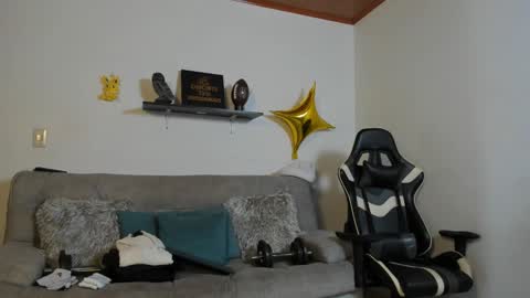 julian_wallace online show from 10-25-25, 05:19