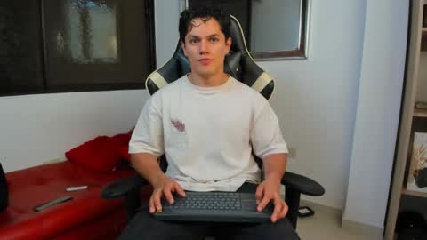 julian_wallace online show from 02-08-26, 09:07