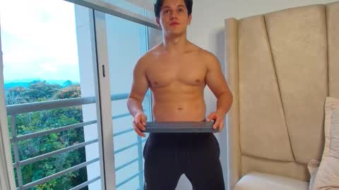 julian_wallace online show from 02-11-26, 10:48