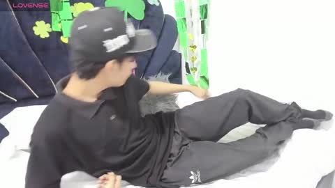 Julian online show from 03-03-26, 08:59