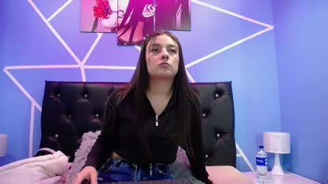 juliana_diamond_ online show from 12-17-25, 03:23
