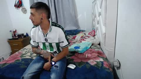 Snapshot of juliana_ls chatting on 12-06-24, 01:07 Juliana online show from 12-06-24, 01:07