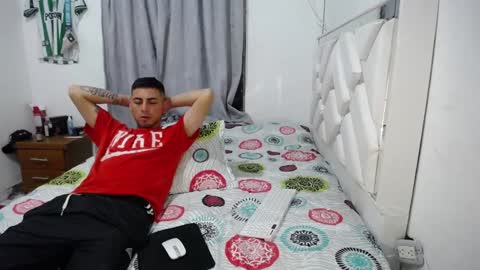 Snapshot of juliana_ls chatting on 12-10-24, 03:20 Juliana online show from 12-10-24, 03:20