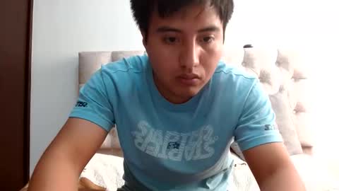 Snapshot of julianalvarez95 chatting on 11-11-25, 08:31 Julian online show from 11-11-25, 08:31