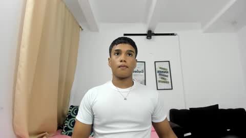 Snapshot of juliannmattius chatting on 10-03-25, 03:25 Juliann online show from 10-03-25, 03:25