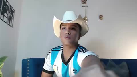 Snapshot of juliannmattius chatting on 10-15-25, 03:23 Juliann online show from 10-15-25, 03:23