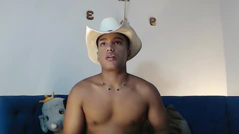 Snapshot of juliannmattius chatting on 10-16-25, 04:19 Juliann online show from 10-16-25, 04:19