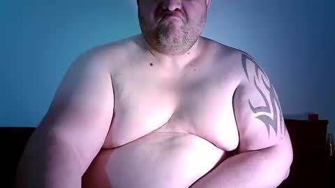 Snapshot of julianoparno chatting on 02-15-25, 10:11 Juliano online show from 02-15-25, 10:11