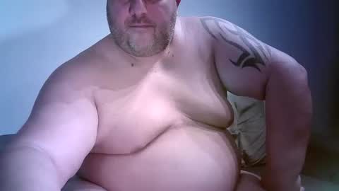 Snapshot of julianoparno chatting on 10-19-25, 01:56 Juliano online show from 10-19-25, 01:56