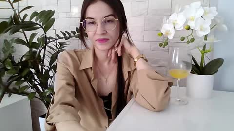 Julia online show from 02-03-26, 01:49