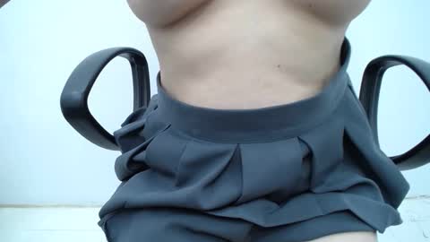 Snapshot of julie9x chatting on 11-08-25, 09:13 julie9x online show from 11-08-25, 09:13