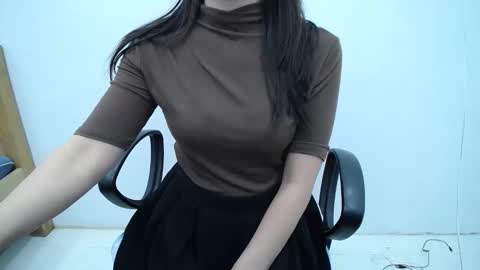 Snapshot of julie9x chatting on 11-21-25, 07:34 julie9x online show from 11-21-25, 07:34