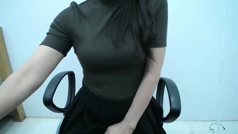 Snapshot of julie9x chatting on 11-22-25, 09:03 julie9x online show from 11-22-25, 09:03