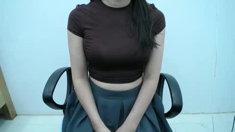 Snapshot of julie9x chatting on 11-23-25, 08:41 julie9x online show from 11-23-25, 08:41