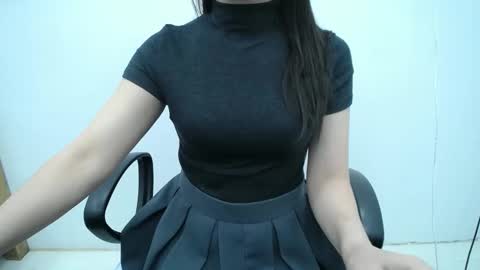 Snapshot of julie9x chatting on 11-24-25, 08:52 julie9x online show from 11-24-25, 08:52