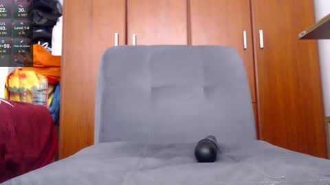 Snapshot of julie_autmn_ chatting on 01-23-25, 05:52 yules online show from 01-23-25, 05:52