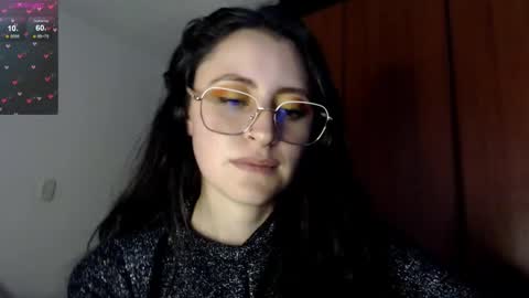 Snapshot of julie_autmn_ chatting on 02-13-25, 07:42 yules online show from 02-13-25, 07:42