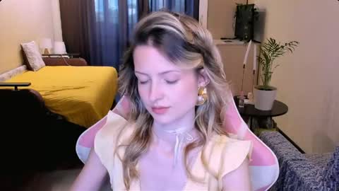 Snapshot of julie_flores chatting on 05-12-26, 02:58 Julie online show from 05-12-26, 02:58