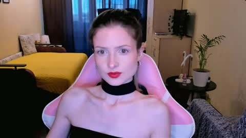 Snapshot of julie_flores chatting on 05-24-26, 02:00 Julie online show from 05-24-26, 02:00